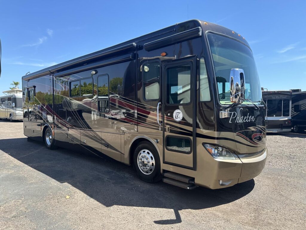 2013 Tiffin Motorhomes Phaeton 36 GH