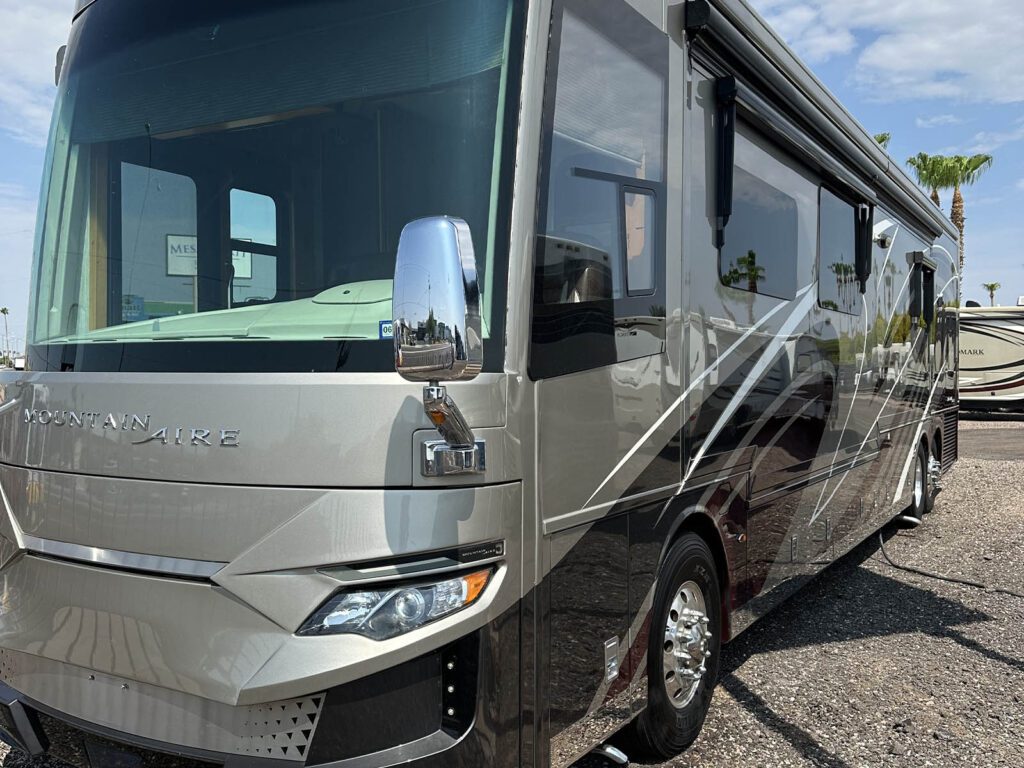 2020 Newmar Mountain Aire 4551