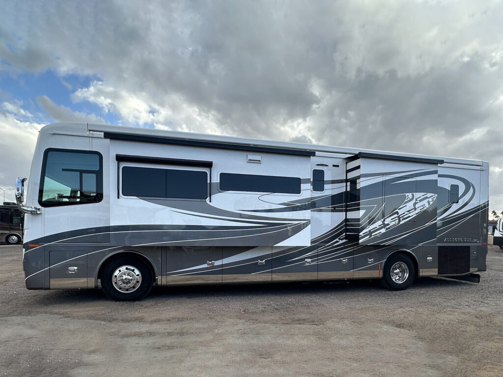 2022 Tiffin Allegro Bus 40 IP