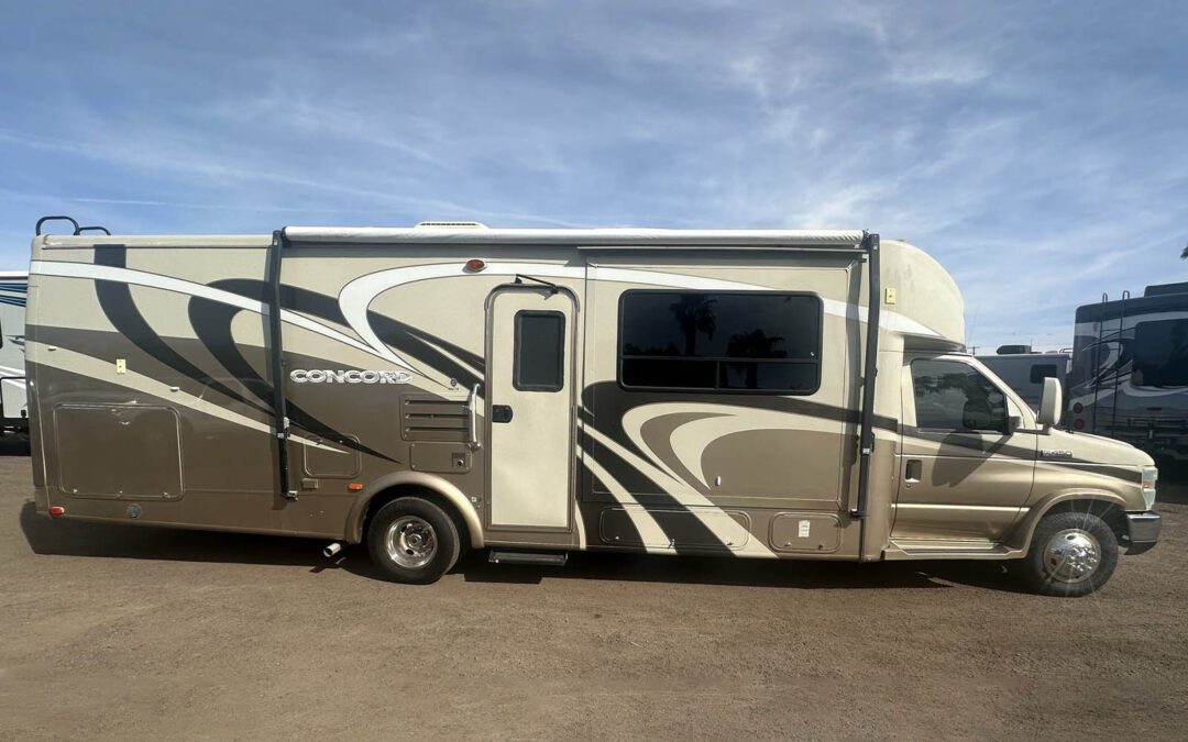 2008 Coachmen Concord 300 TS
