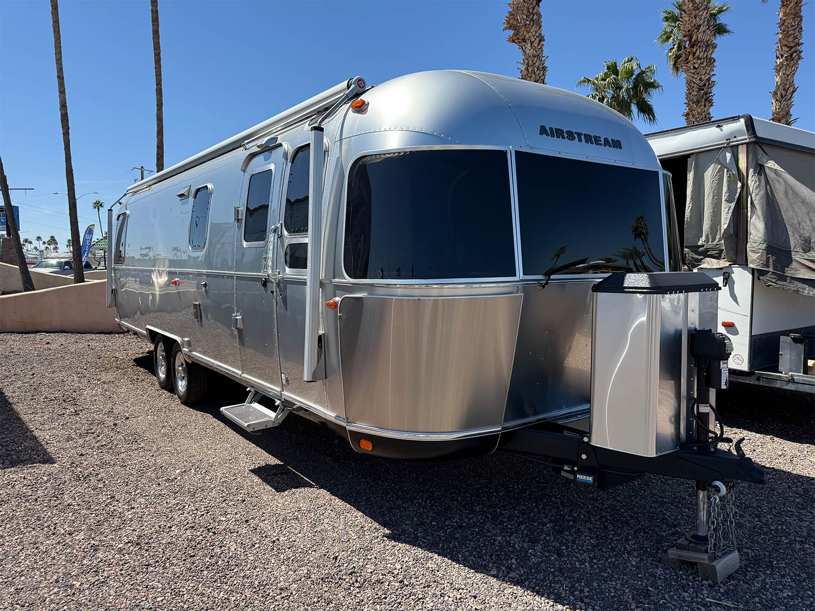 Like-New 2022 Airstream Classic 30RBQ: The Pinnacle of Luxury Travel Trailers Like-New 2022 Airstream Classic 30RBQ: The Pinnacle of Luxury Travel Trailers