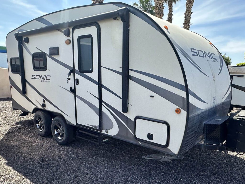 2018 Venture RV Sonic SN170VBH 2018 Venture RV Sonic SN170VBH