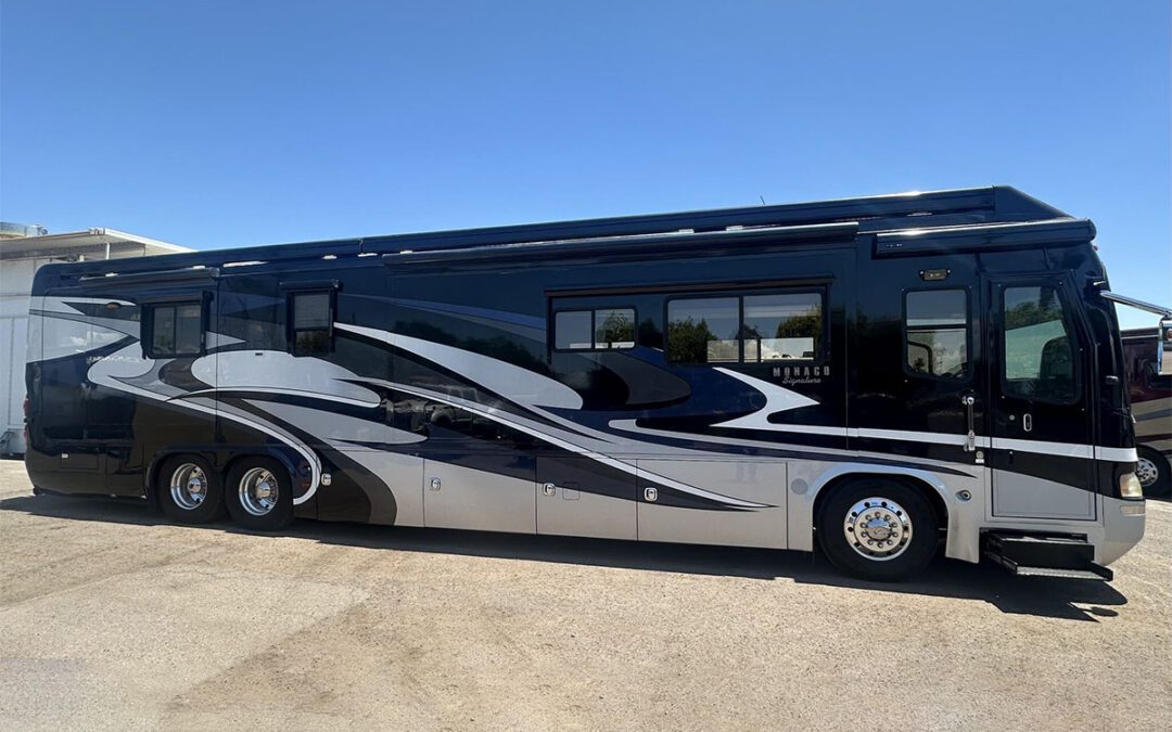 2009 Monaco RV Signature Fortress IV
