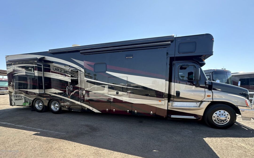 2014 Haulmark Motor Coach Cascadia M-4501GS 500HP