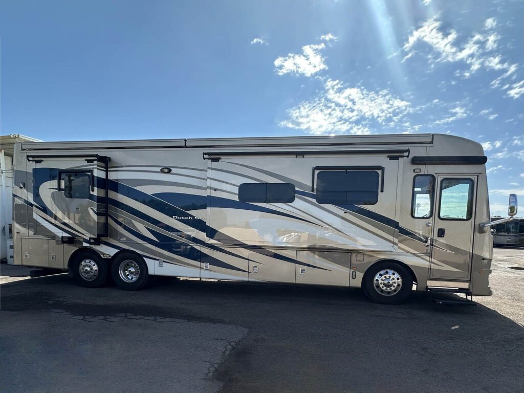 2019 Newmar Dutch Star 4054 2019 Newmar Dutch Star 4054