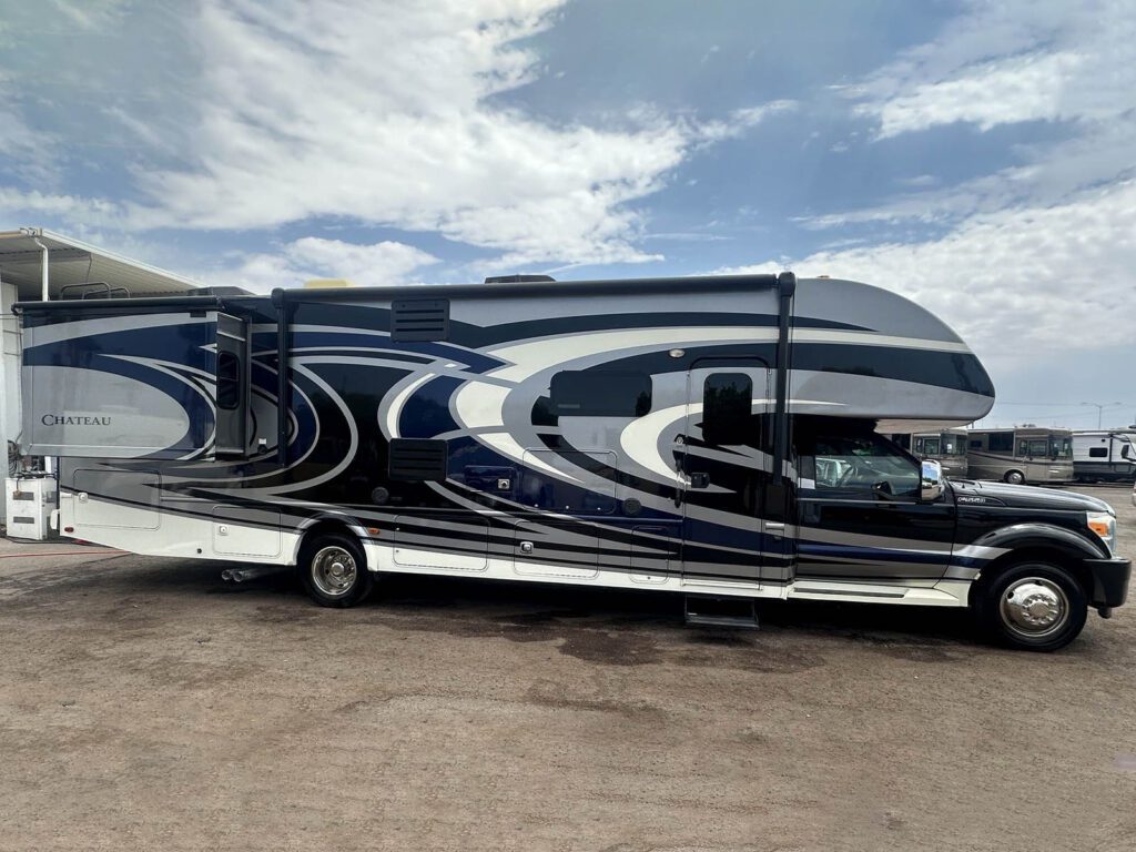 2016 Thor Motor Coach Chateau Super C 35SK 2016 Thor Motor Coach Chateau Super C 35SK