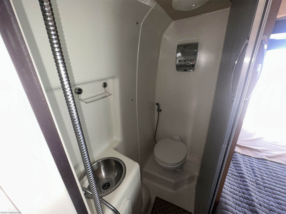 2014 Winnebago Travato 59G 2014 Winnebago Travato 59G