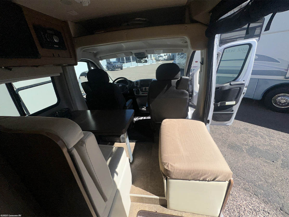 2014 Winnebago Travato 59G 2014 Winnebago Travato 59G