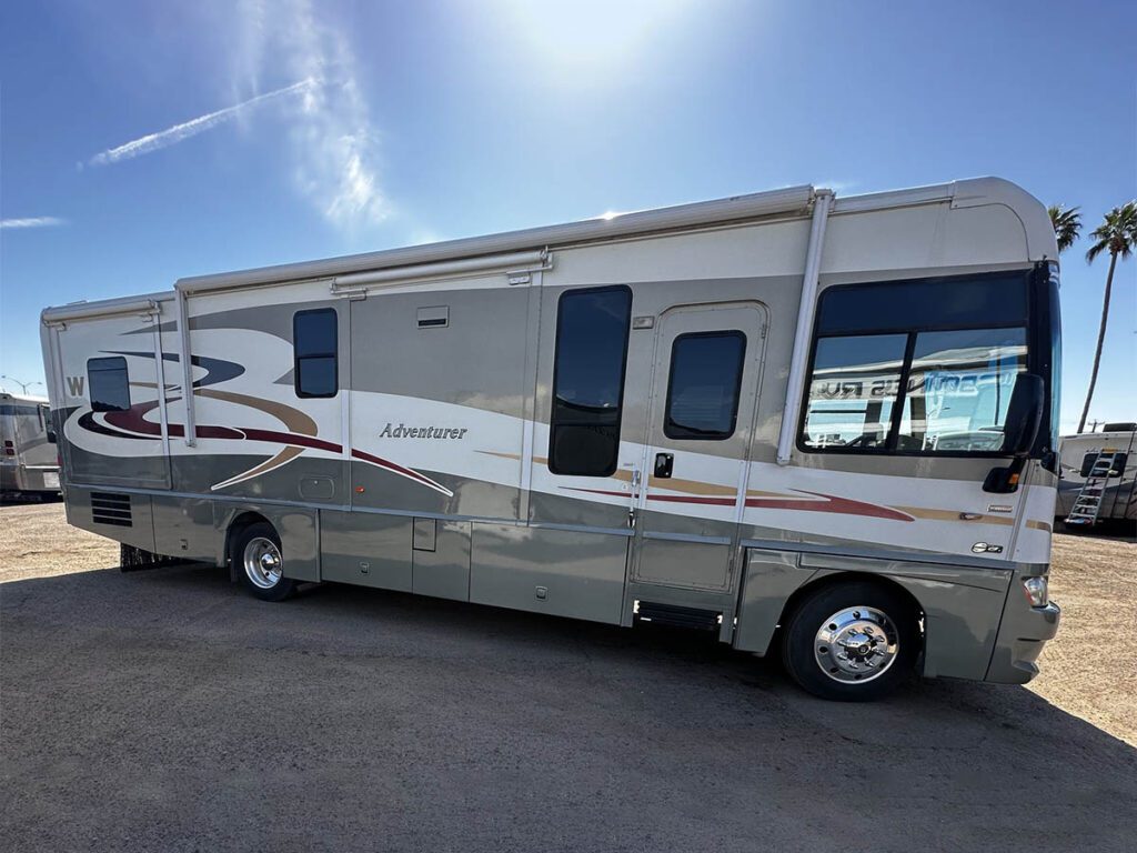 2007 Winnebago Adventurer 35A 2007 Winnebago Adventurer 35A