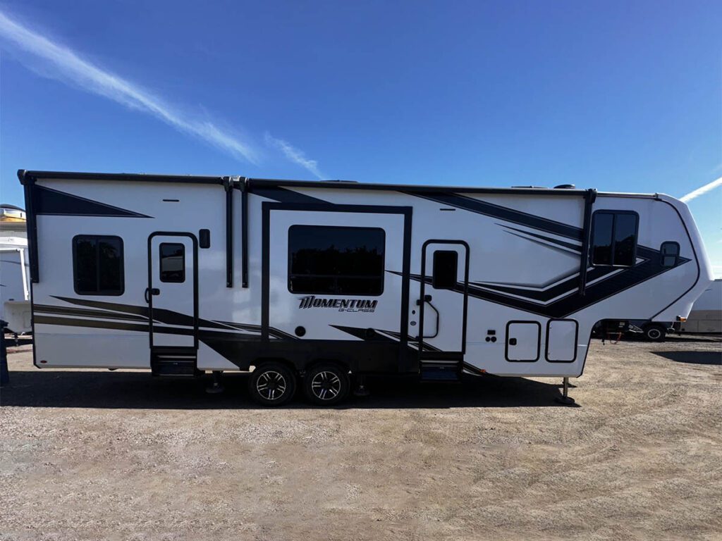 2024 Grand Design Momentum G-Class M-320G 2024 Grand Design Momentum G-Class M-320G